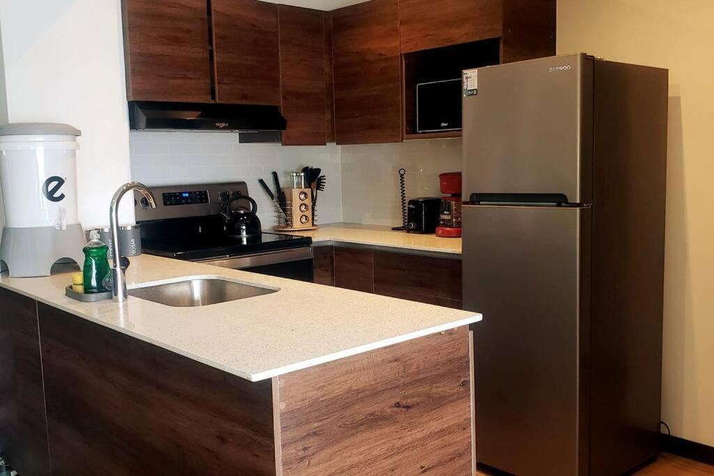 Torre Pamplona 409 -Nuevo Y Comodo- Apartamento Guatemala City ภายนอก รูปภาพ