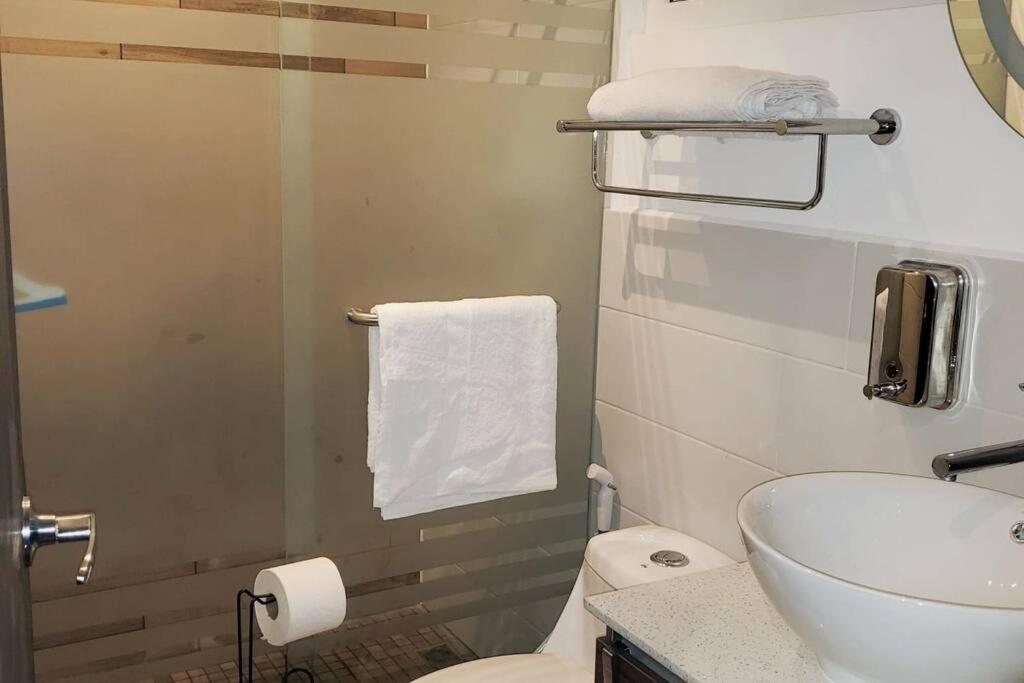 Torre Pamplona 409 -Nuevo Y Comodo- Apartamento Guatemala City ภายนอก รูปภาพ